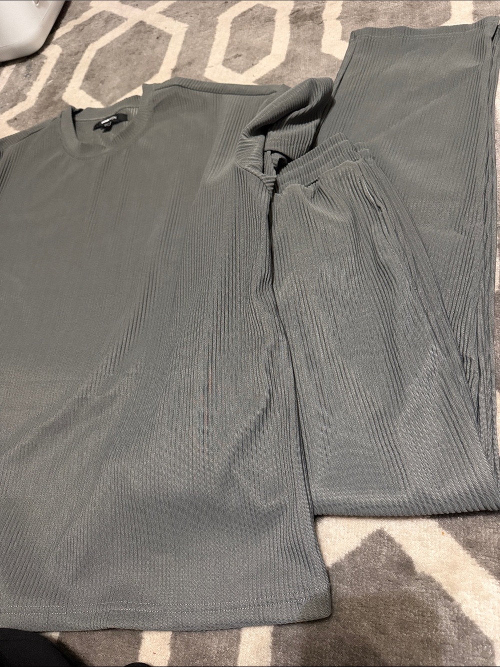 Men’s XL plisse gray fashion nova lounge set / NEW